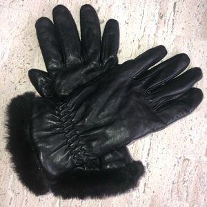Wilson’s leather women’s black gloves